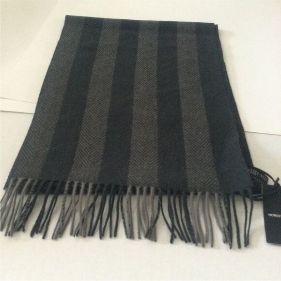 Nordstrom Black and Gray Men's Scarf - Picture 8 of 10
